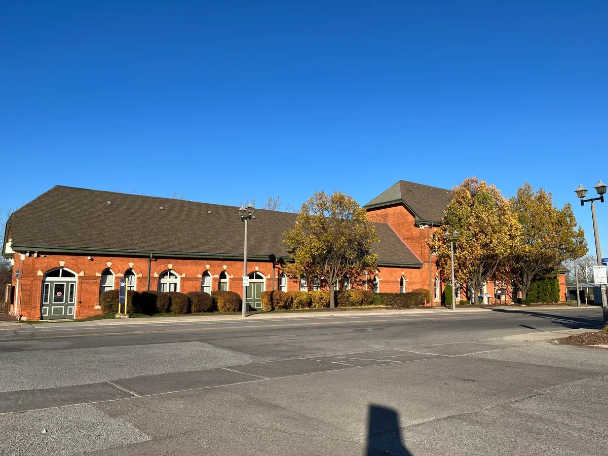 Niagara Falls station, the end of the GO train alternative to a Niagara Falls tour from Toronto
